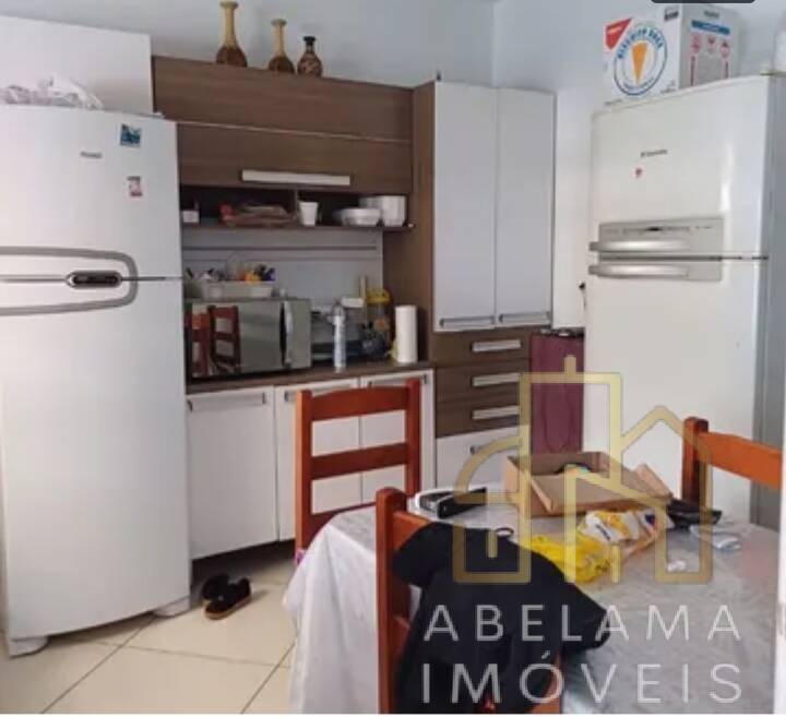 Casa à venda com 4 quartos, 150m² - Foto 3