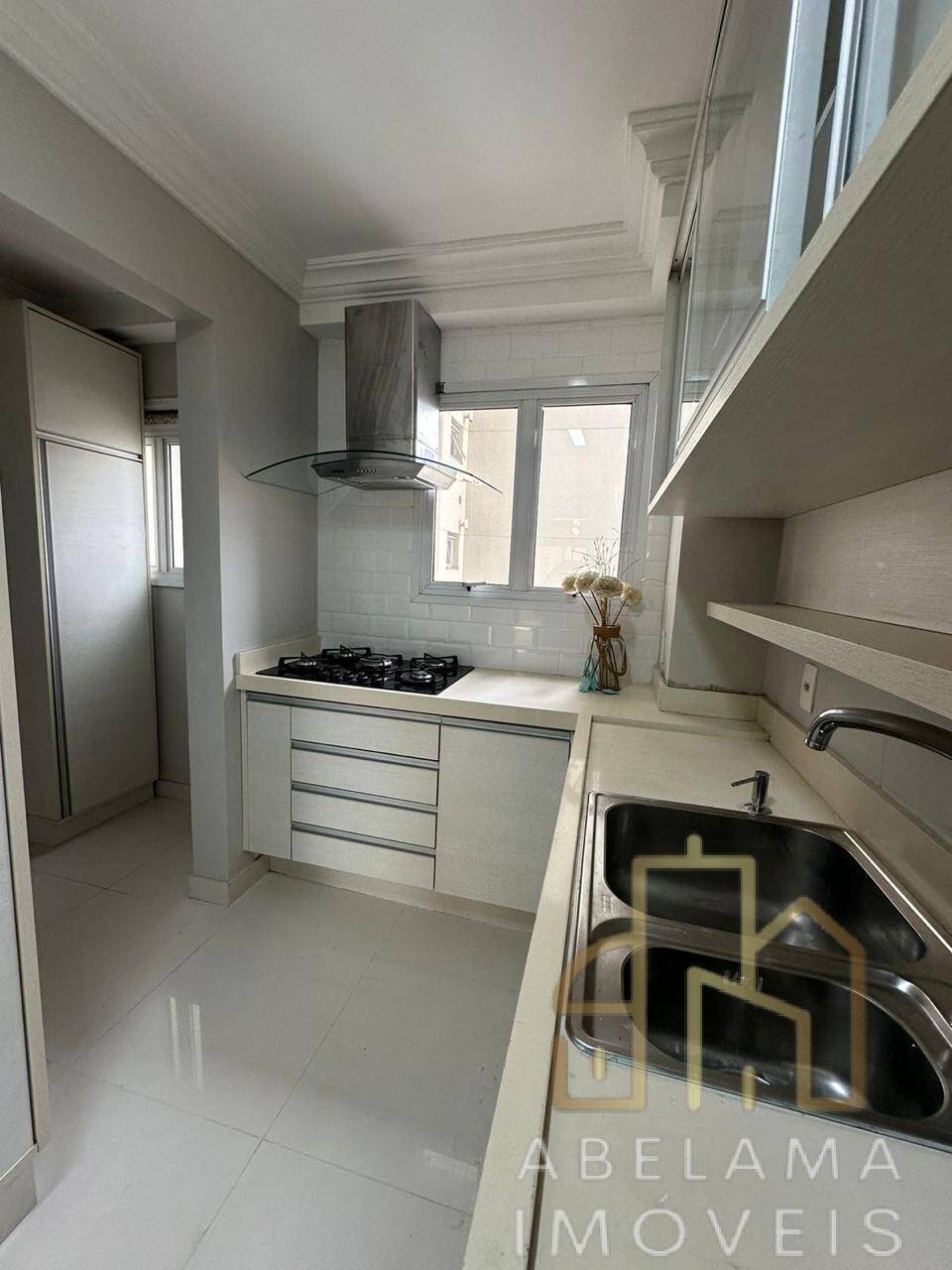 Apartamento à venda com 3 quartos, 110m² - Foto 11