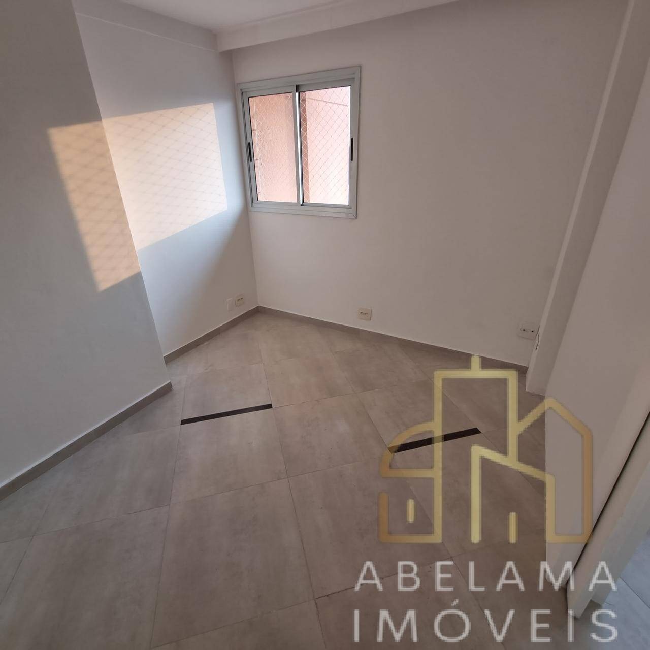 Apartamento à venda com 2 quartos, 83m² - Foto 11