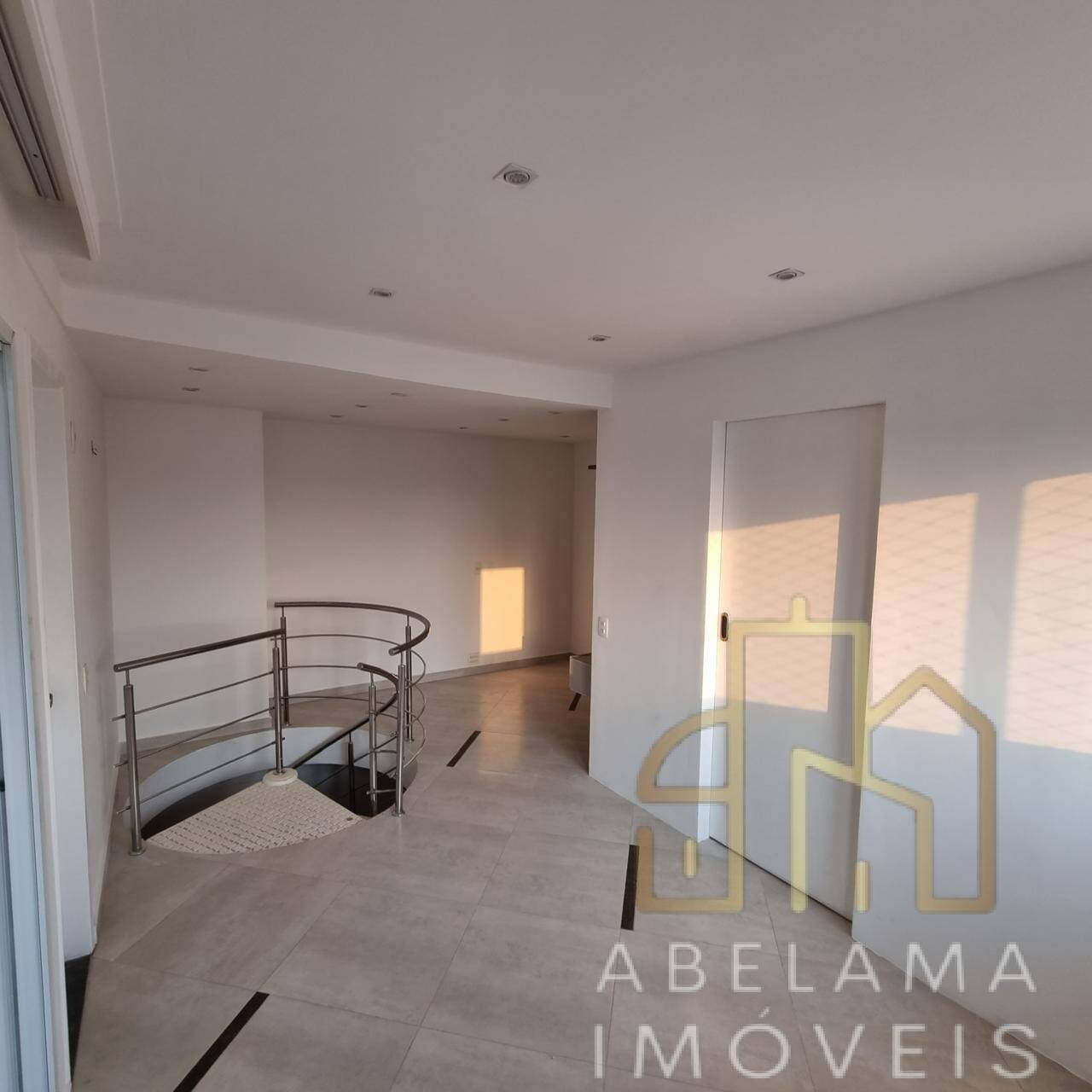 Apartamento à venda com 2 quartos, 83m² - Foto 17