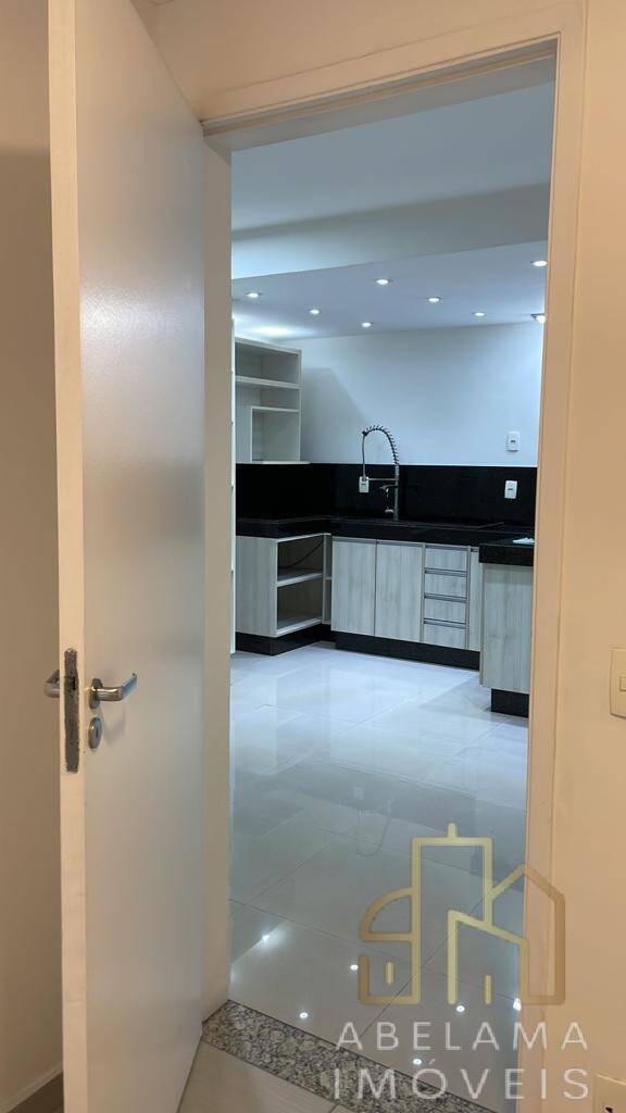 Apartamento à venda com 2 quartos, 83m² - Foto 4