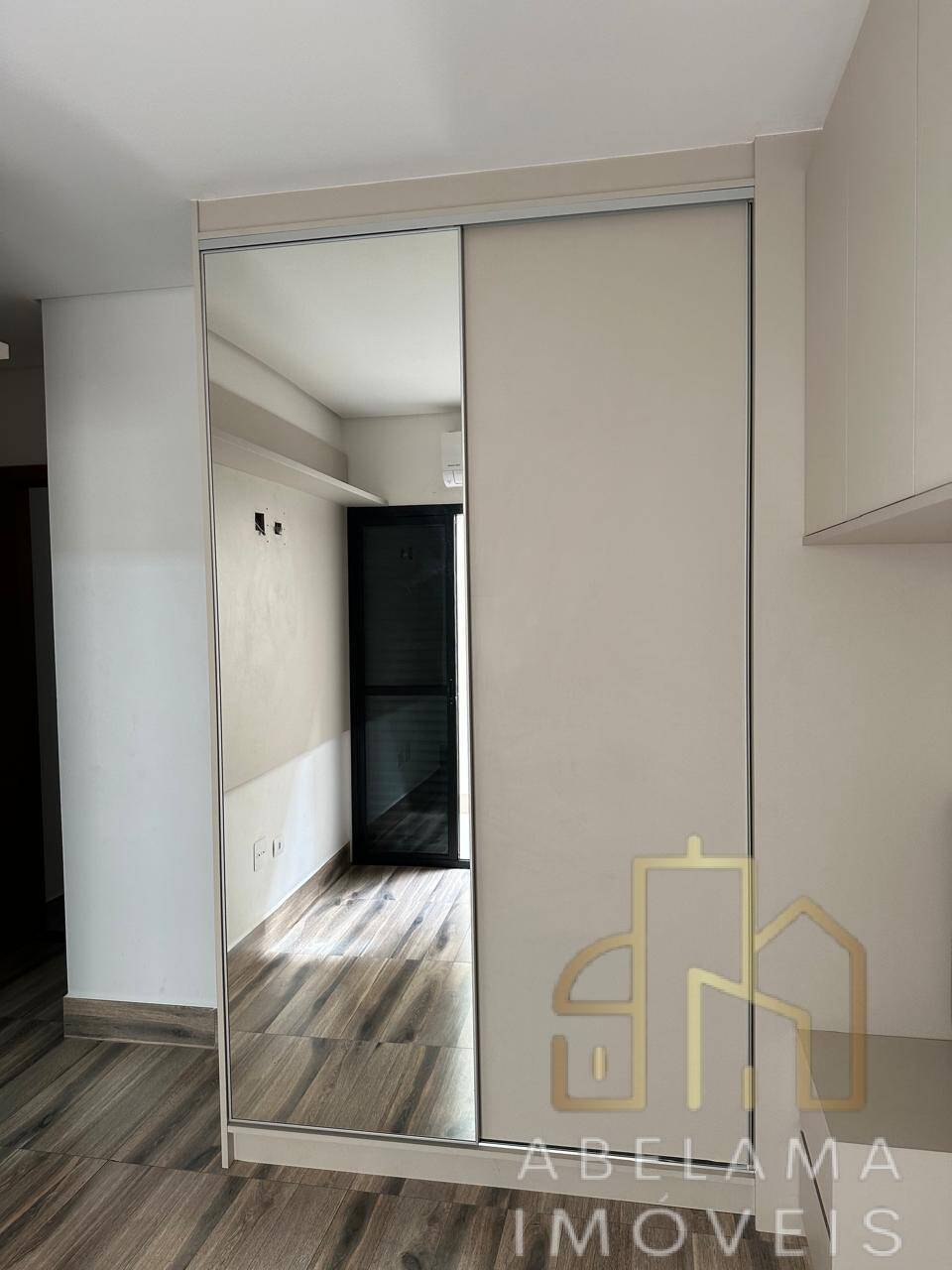 Apartamento à venda com 2 quartos, 68m² - Foto 8