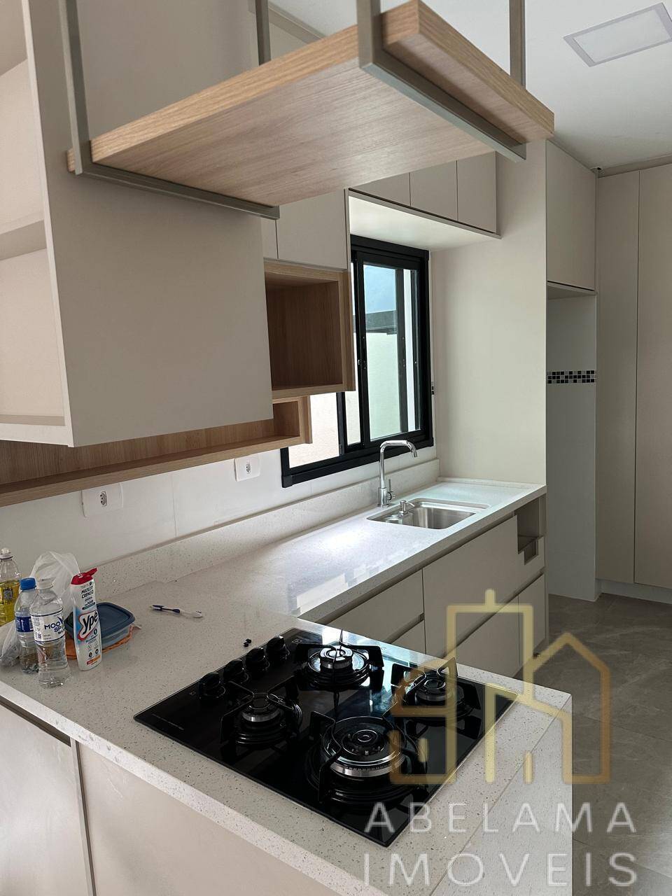 Apartamento à venda com 2 quartos, 68m² - Foto 3