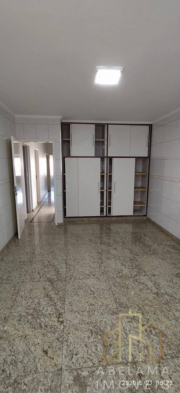 Casa à venda com 3 quartos, 442m² - Foto 14