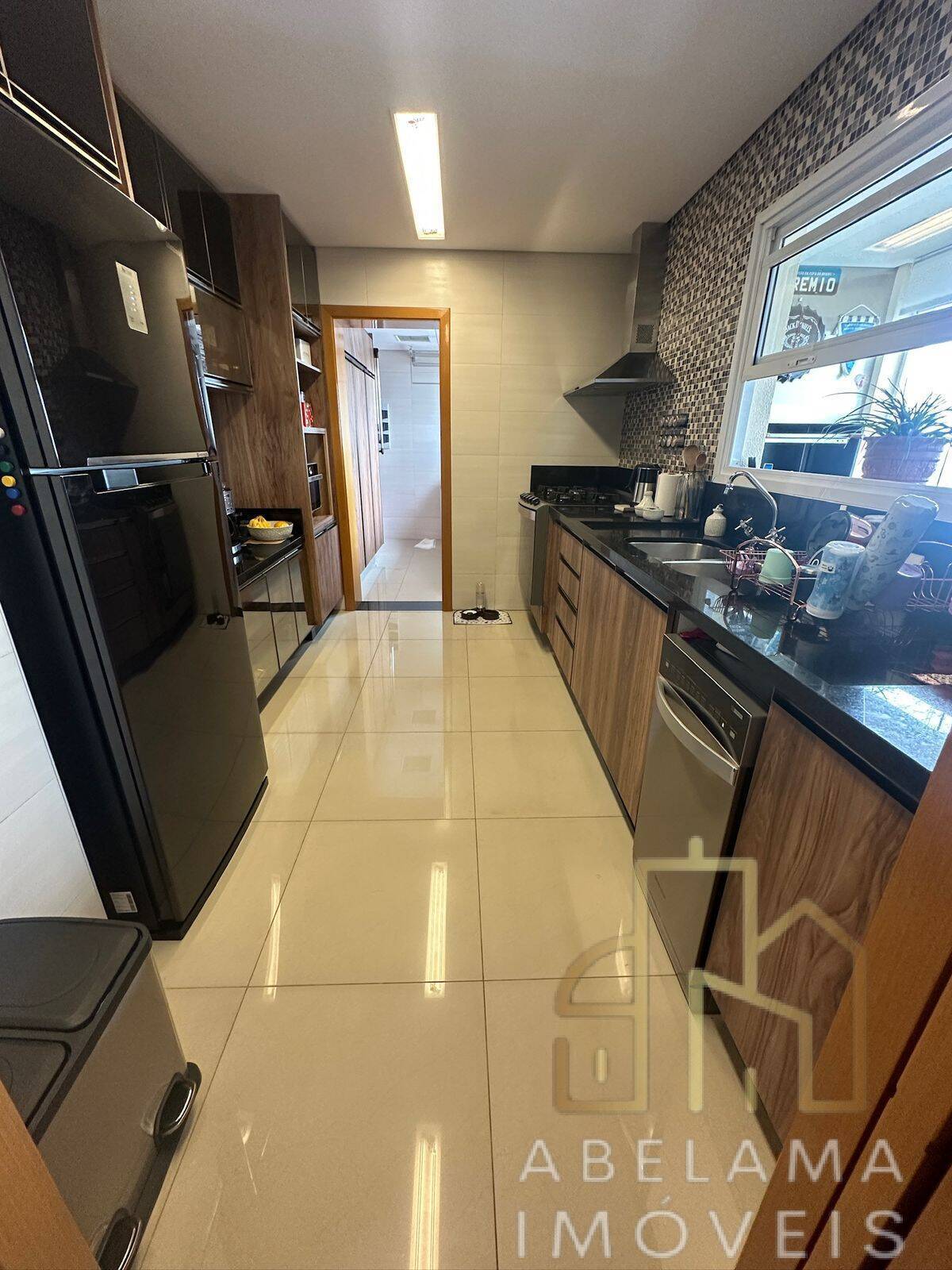 Apartamento à venda com 3 quartos, 3000m² - Foto 5