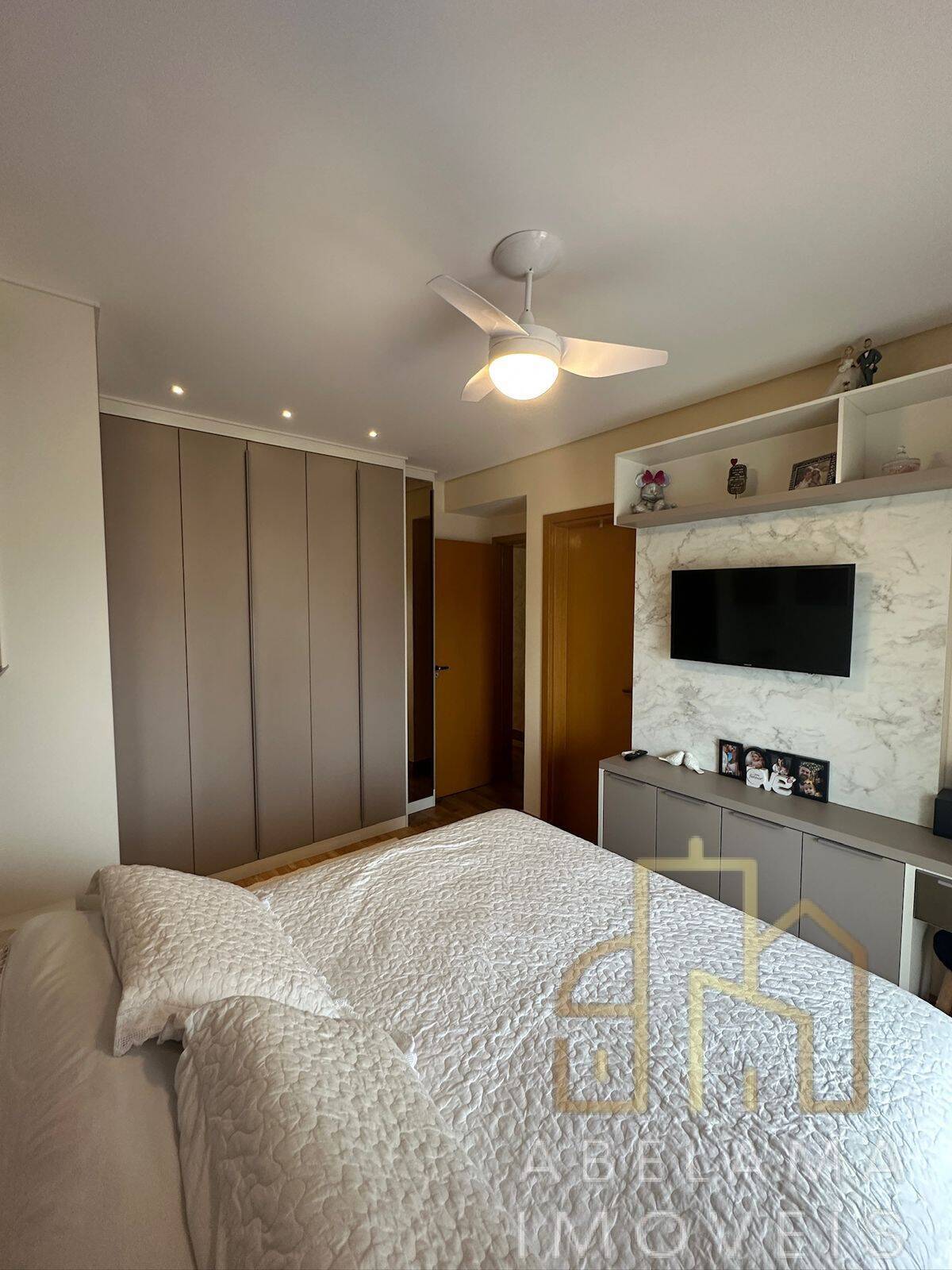 Apartamento à venda com 3 quartos, 3000m² - Foto 15