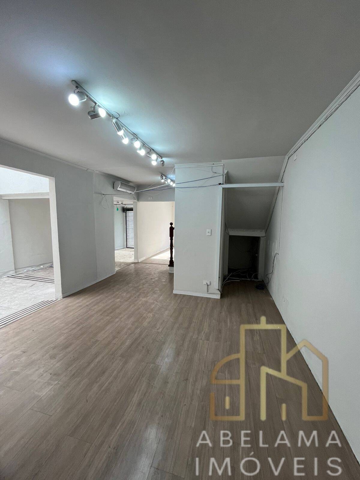 Sobrado à venda com 4 quartos, 245m² - Foto 9