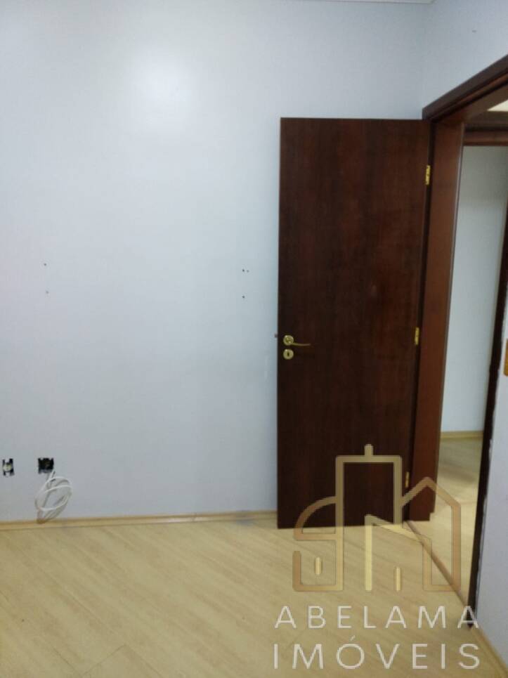 Apartamento à venda com 3 quartos, 80m² - Foto 4