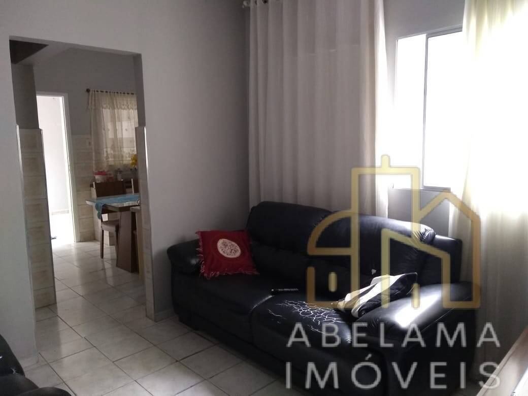 Casa à venda com 3 quartos, 122m² - Foto 1