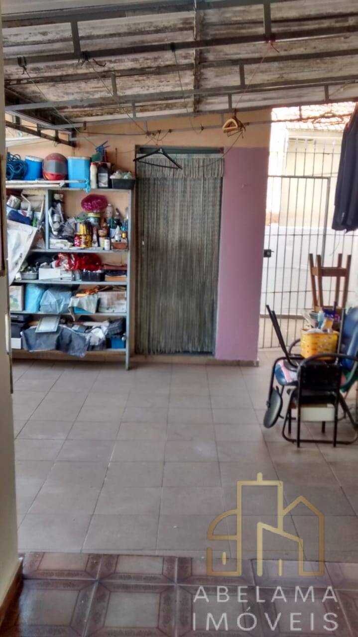 Casa à venda com 4 quartos, 400m² - Foto 14